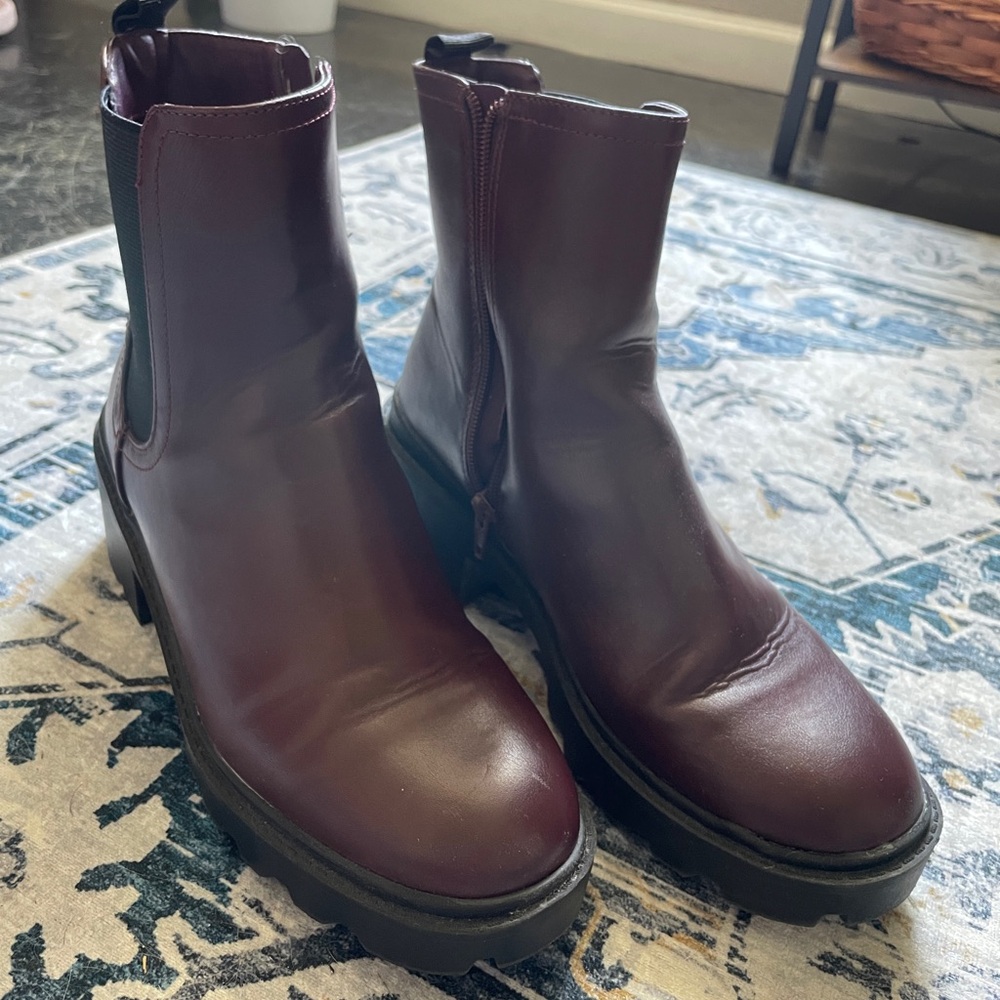 Women’s chunky boots